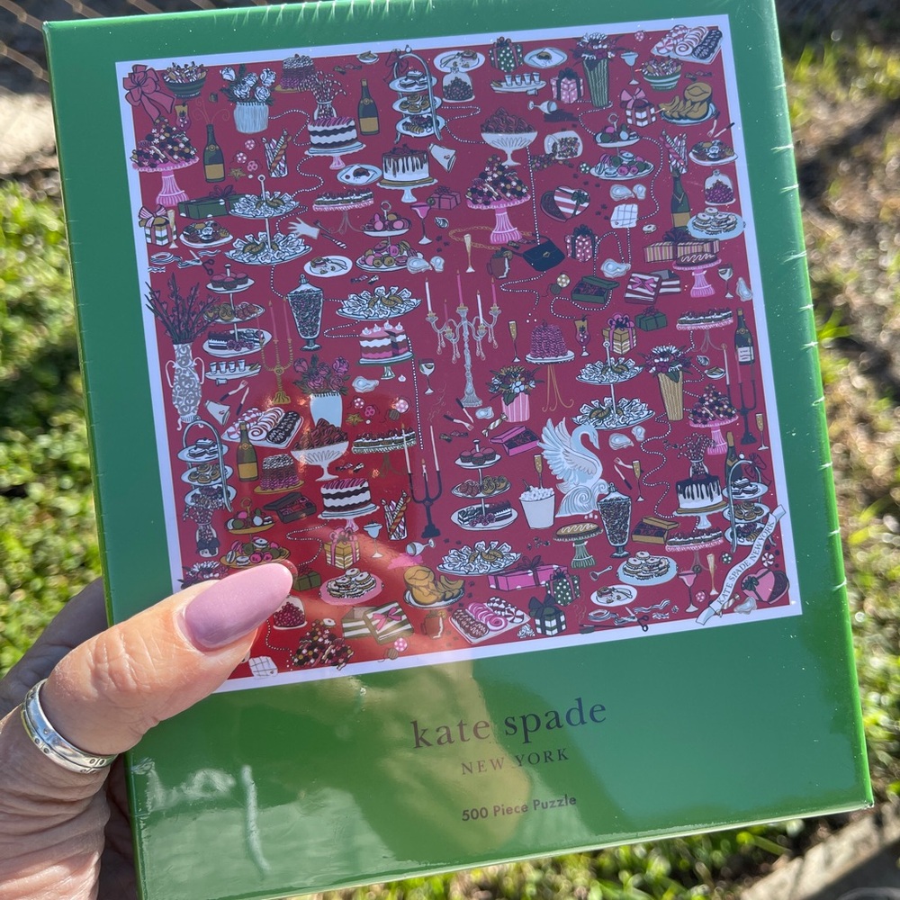 Kate Spade Green Party Table Puzzle - Picture 6 of 8